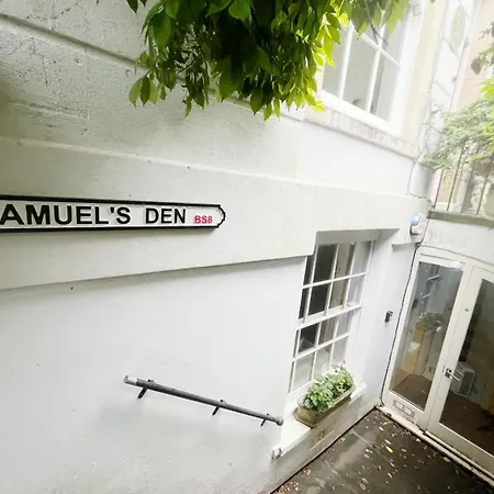 One Bedroom Basement Flat In Canynge Square Lejlighed Bristol