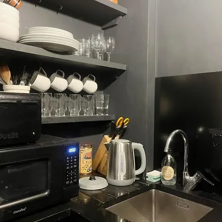 Lejlighed One Bedroom Basement Flat In Canynge Square *