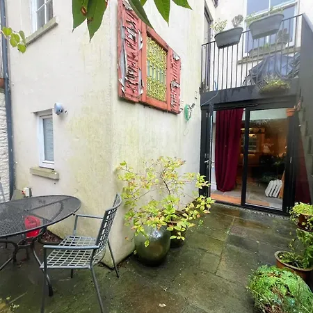 One Bedroom Basement Flat In Canynge Square Lejlighed *